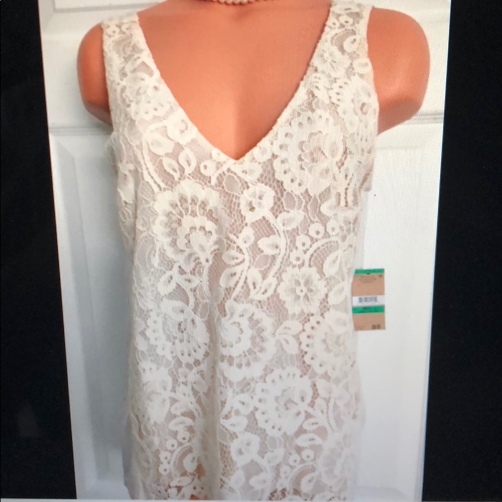 Rachel Roy lace front V-neck tank